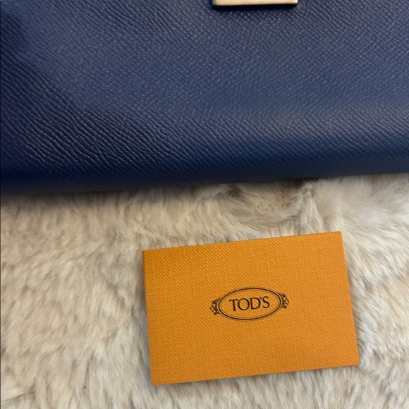 Tod's Navy Blue Leather Wallet. In EUC. - Picture 10 of 15